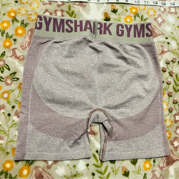 🌸Gymshark Bra & Biker Shorts Set - Picture 8 of 12